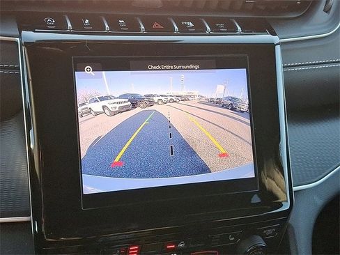 Used 2025 Jeep Grand Cherokee L Altitude image 13