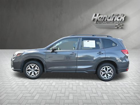 Certified 2021 Subaru Forester Premium AWD/4WD image 6