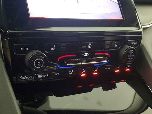 Used 2022 Jeep Grand Cherokee L Limited image 23