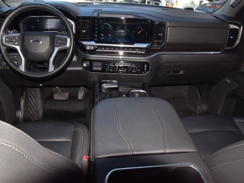 Used 2024 Chevrolet Silverado 1500 RST image 16