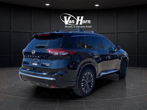 Used 2024 Nissan Rogue Platinum w/ Platinum Premium Package image 8