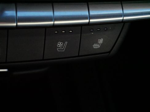 Used 2024 Cadillac XT4 Sport image 28