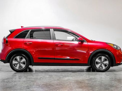 Used 2019 Kia Niro LX FWD image 9