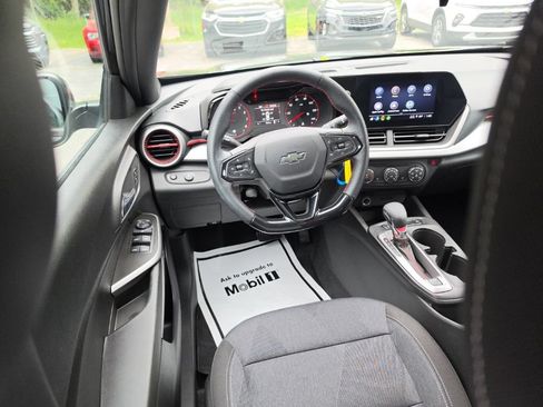 Certified 2024 Chevrolet Trax RS FWD image 7