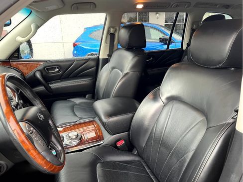Used 2016 INFINITI QX80 4WD w/ Deluxe Technology Package image 10