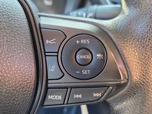 Used 2020 Toyota Corolla LE image 28