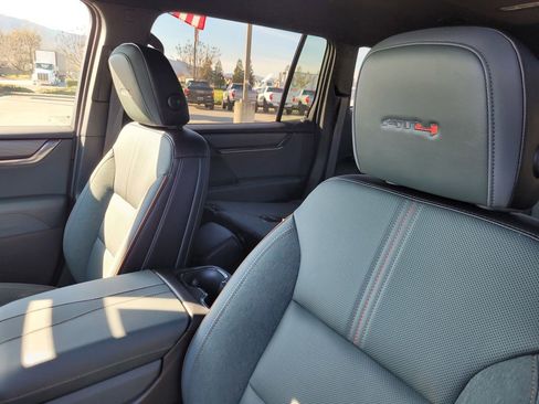 New 2026 GMC Acadia AT4 AWD/4WD image 13