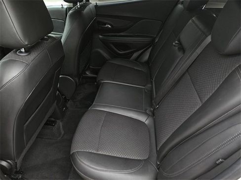 Used 2021 Buick Encore Preferred w/ Safety Package image 24