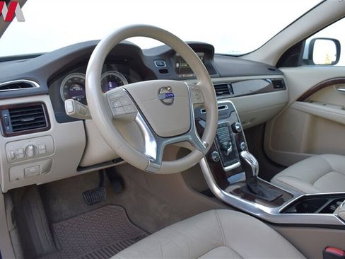 Used 2013 Volvo XC70 T6 AWD/4WD image 3