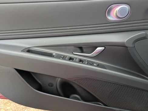 New 2025 Hyundai Elantra SEL image 15