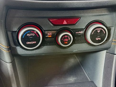 Used 2023 Subaru Crosstrek 2.0i Premium image 17