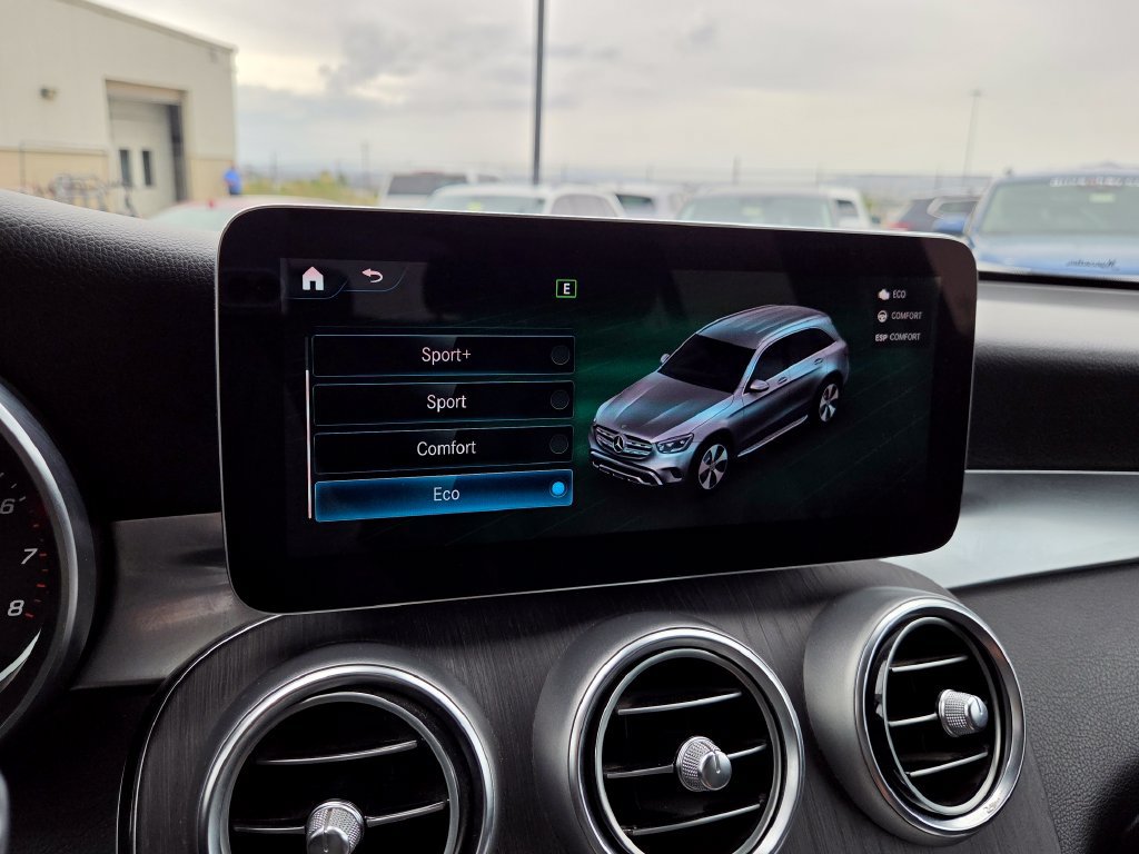 Used 2022 Mercedes-Benz GLC 300 image 25