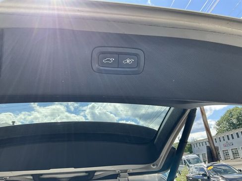 Used 2016 Volvo XC90 T6 Momentum AWD/4WD image 13