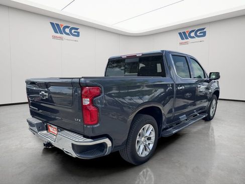 Used 2021 Chevrolet Silverado 1500 LTZ w/ LTZ Premium Package AWD/4WD image 4