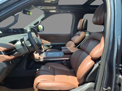 New 2026 Lincoln Navigator Reserve AWD/4WD image 20
