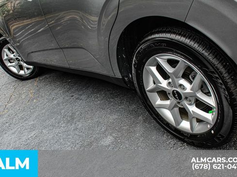 Used 2025 Kia Soul LX w/ LX Technology Package FWD image 15