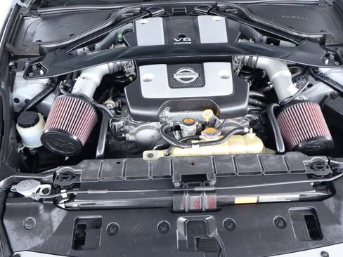 Used 2019 Nissan 370Z Coupe RWD image 33