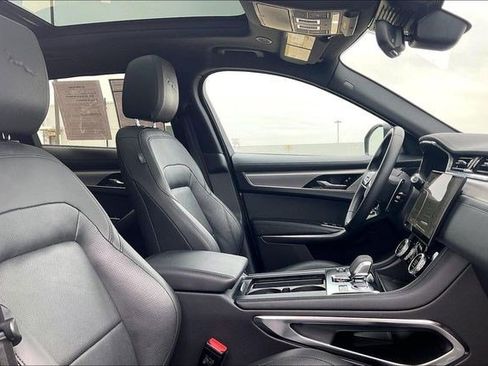 Used 2023 Jaguar F-PACE S image 7