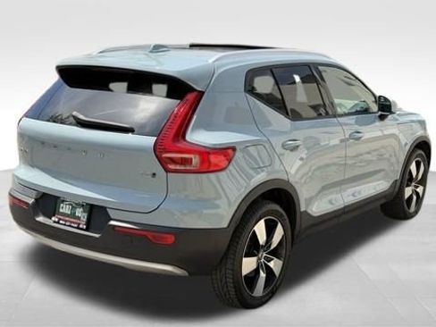 Used 2019 Volvo XC40 T5 Momentum AWD/4WD image 6