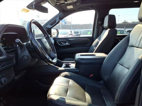 Used 2022 Chevrolet Suburban RST w/ Luxury Package image 23