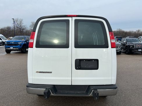 Used 2024 Chevrolet Express 2500 image 4