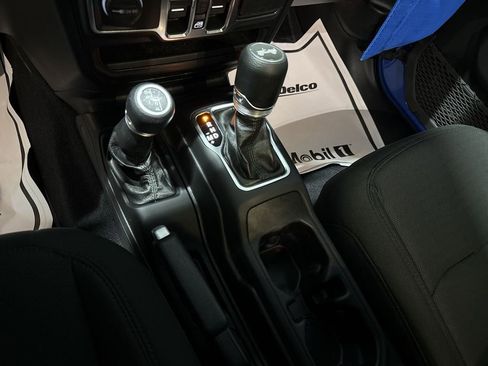 Used 2021 Jeep Wrangler Unlimited Sport image 16