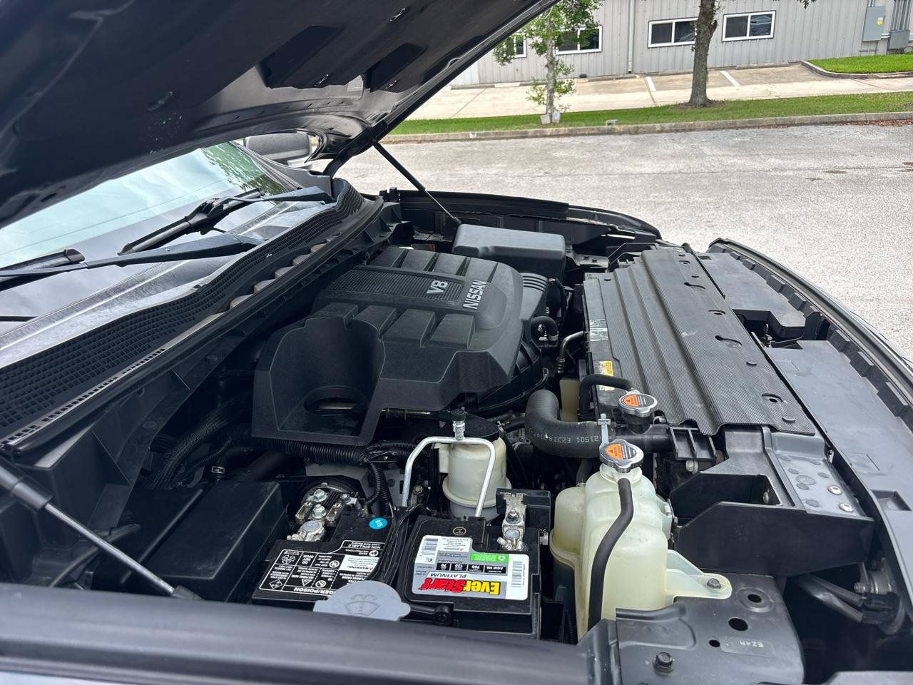 Used 2018 Nissan Titan SV RWD image 32