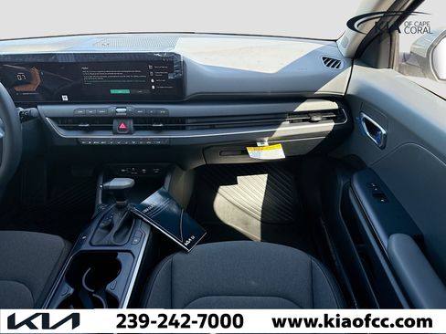 New 2026 Kia K4 LXS image 17