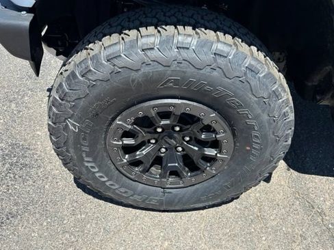 New 2026 Ford Bronco Raptor w/ Interior Carbon Fiber Pack AWD/4WD image 9