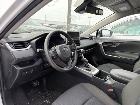 Used 2023 Toyota RAV4 LE image 7