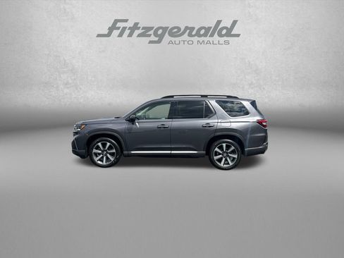 Used 2023 Honda Pilot Elite image 4