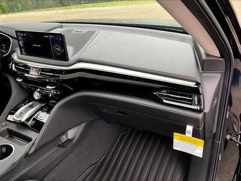 Used 2025 Acura MDX FWD image 14