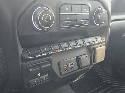 Used 2025 Chevrolet Silverado 2500 Custom w/ Custom Value Package image 14