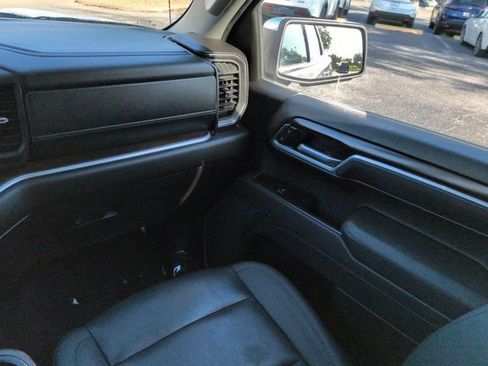 Used 2025 GMC Sierra 1500 SLT AWD/4WD image 16