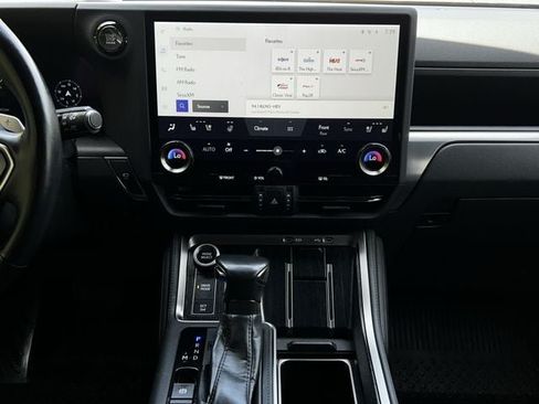 Used 2024 Lexus GX 550 w/ Accessory Package (Z1) AWD/4WD image 17