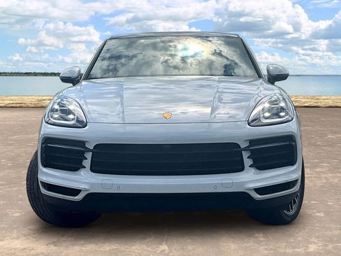 Used 2021 Porsche Cayenne Coupe AWD/4WD image 2