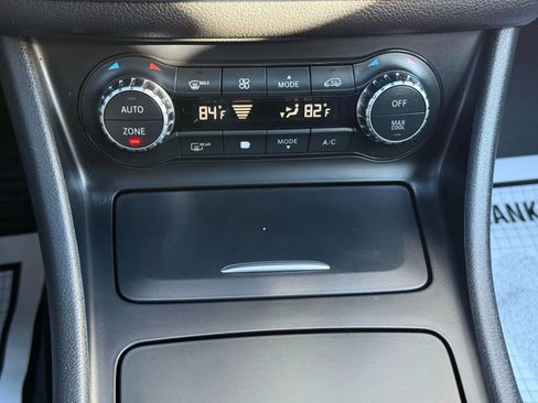 Used 2014 Mercedes-Benz CLA 250 4MATIC image 33