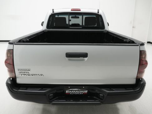 Used 2012 Toyota Tacoma 2WD Regular Cab image 5