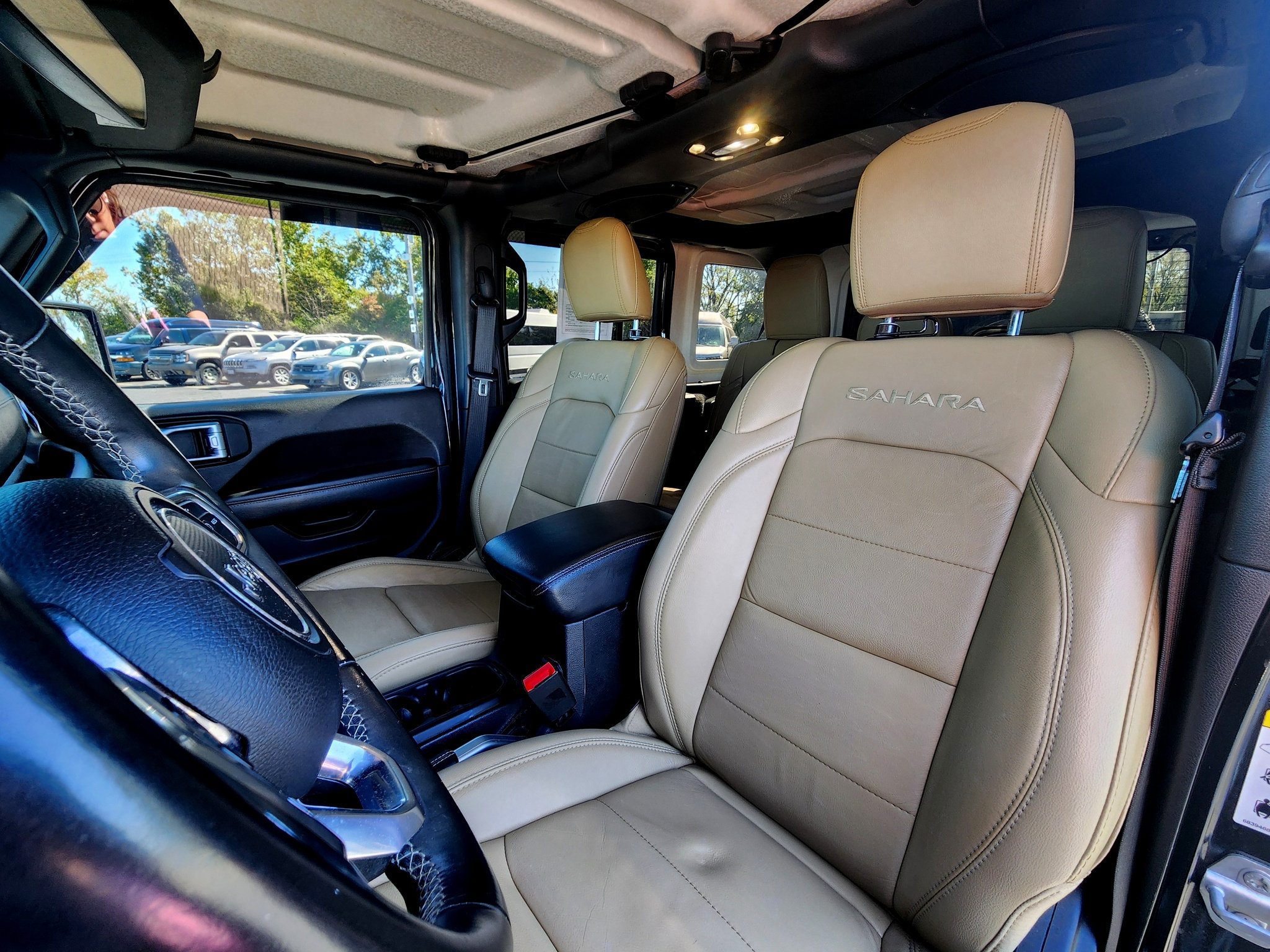 Used 2019 Jeep Wrangler Unlimited Sahara AWD/4WD image 22