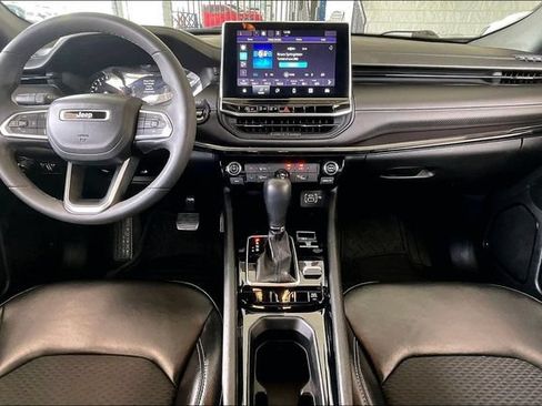Used 2023 Jeep Compass Latitude AWD/4WD image 7