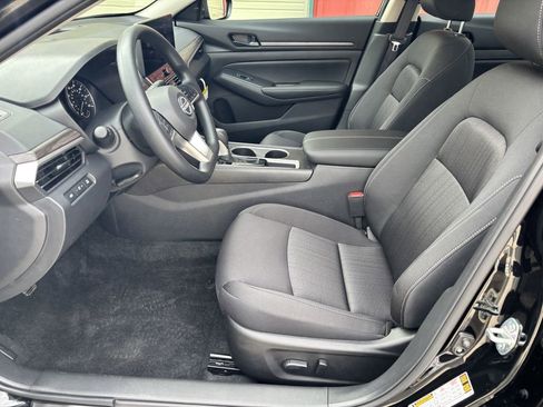 New 2026 Nissan Altima 2.5 SV FWD image 10