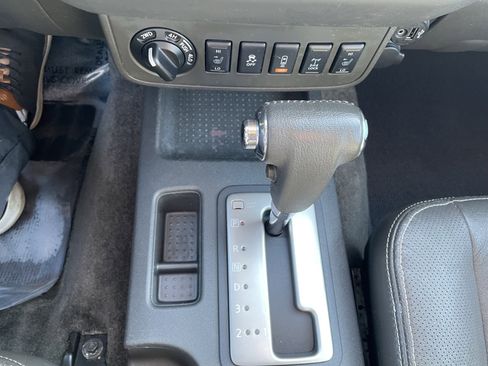 Used 2017 Nissan Frontier PRO-4X w/ Pro-4x Luxury Package image 25