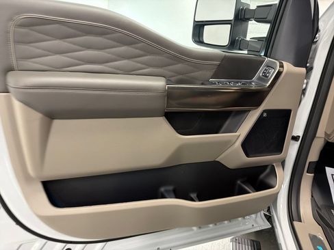 New 2026 Ford F250 Platinum w/ Platinum Plus Package AWD/4WD image 12