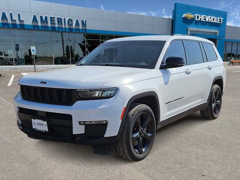 Used 2022 Jeep Grand Cherokee L Limited w/ Black Appearance Package RWD image 1