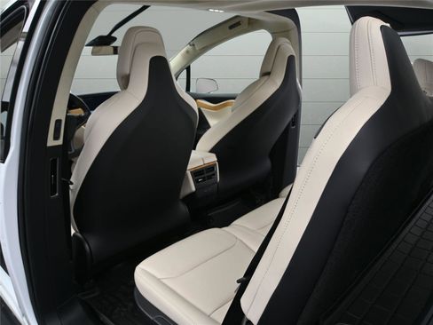 Used 2018 Tesla Model X P100D image 15