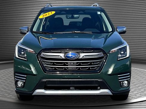 Used 2023 Subaru Forester Touring image 2
