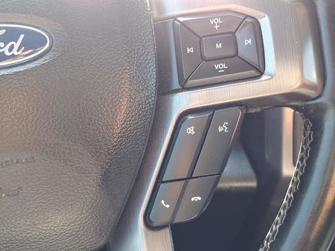 Used 2019 Ford Expedition Max Platinum RWD image 16