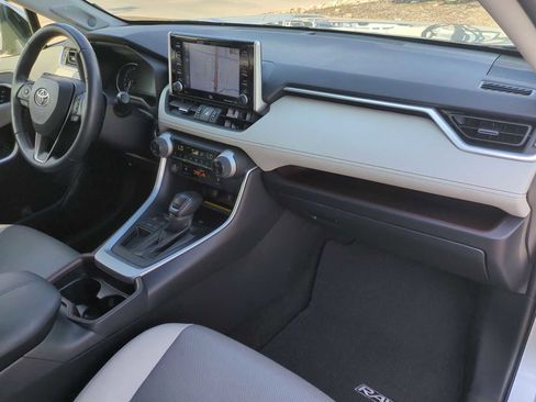 Used 2021 Toyota RAV4 Limited FWD image 30
