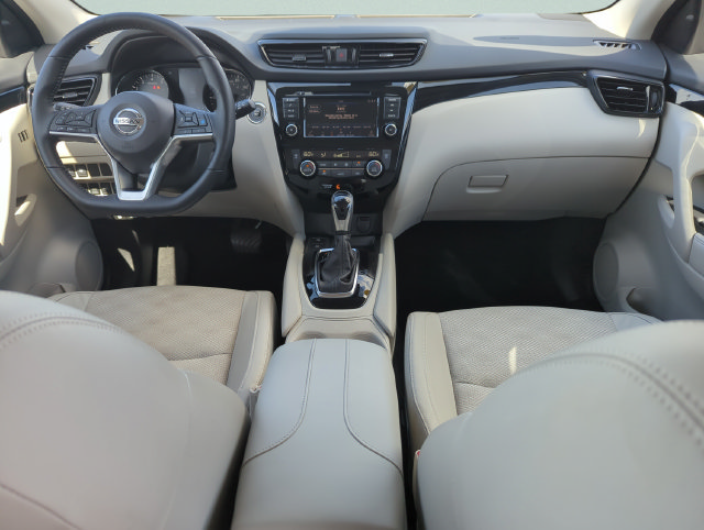 Certified 2022 Nissan Rogue Sport SV w/ Technology Package AWD/4WD image 23