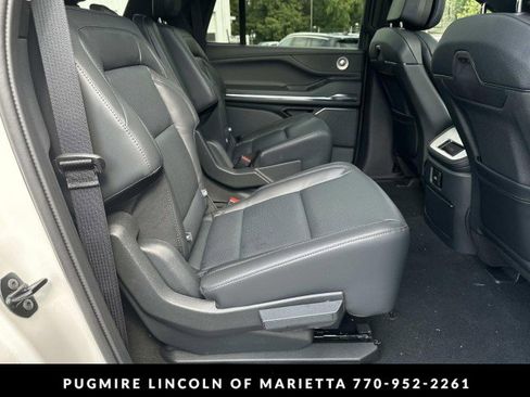 New 2025 Lincoln Navigator L Reserve w/ Jet Appearance Package image 15